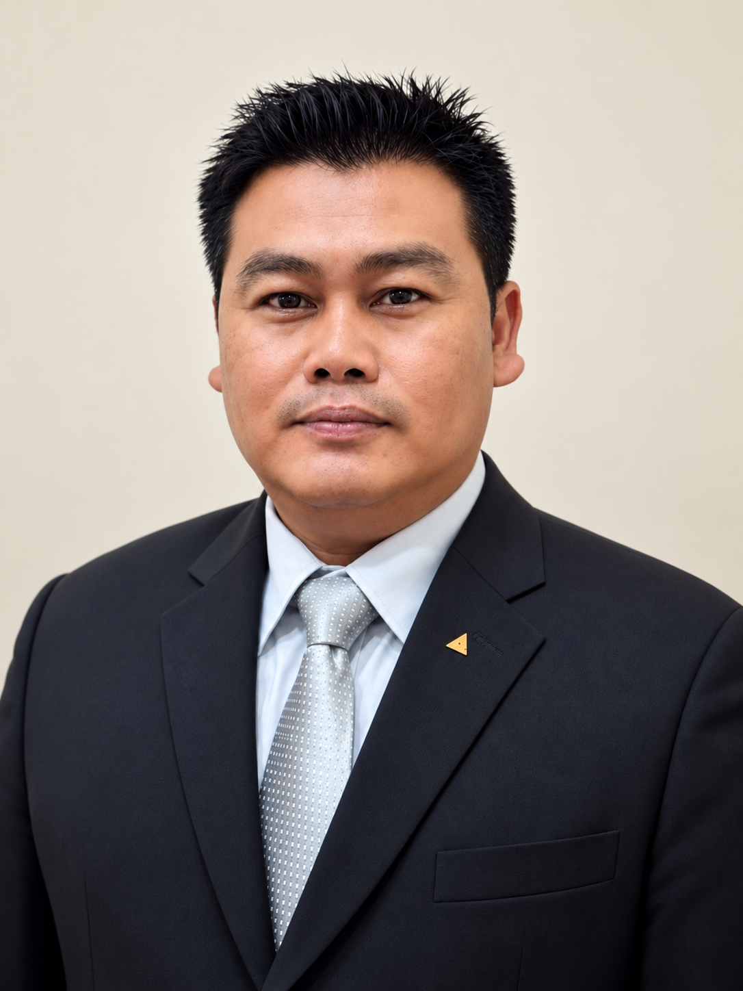 ဦးဖြိုးကိုကိုတင့်ဆန်း၏ professional portrait